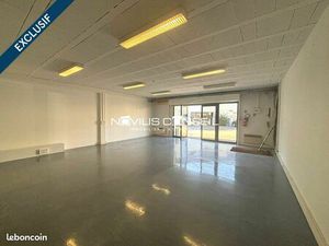 Local d'activité 98 m²