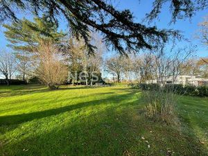 Terrain constructible viabilisé à vendre