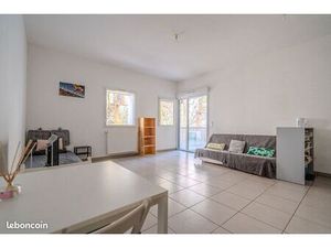 Studio 1 pièce 37 m²