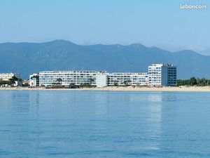 Location à l'année appartement 40 m2 les pieds dans l'eau Saint Cyprien plage 66750
