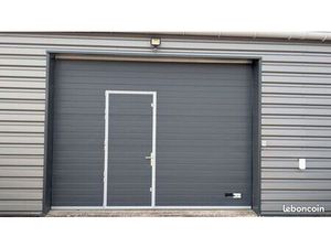 Local 60m2 sortie de Blois