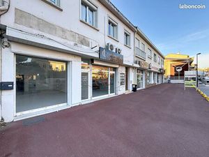 Local commercial 55 m² Elne