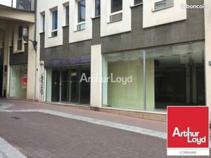 Local commercial 124 m²