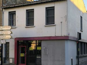 LOCAL COMMERCIAL 130m²