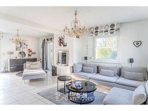 Maison familiale avec véranda et piscine