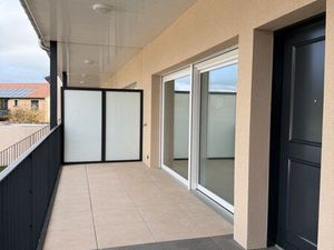 Bel appartement avec garage fermé à CHARLY ORADOUR