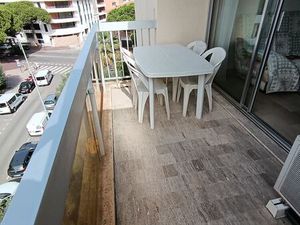 FREJUS PLAGE F1 34 m2 terrasse parking cave