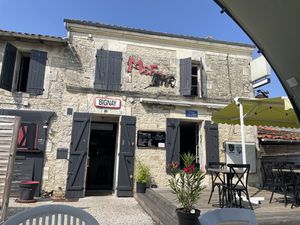 Fonds de commerce bar-restaurant sur axe passant