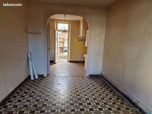 Cadillac maison 2 chambres avec une cour