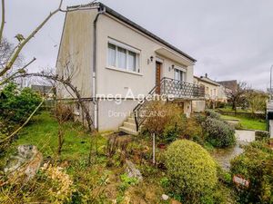 Maison avec potentiel  proche école et commodités !