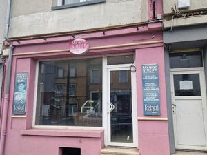 Local boulangerie epicerie