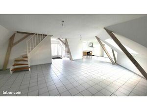 Duplex lumineux de 93m² Carrez et 158m² au sol dans une maison