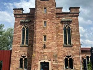 Tour d’un château F3