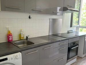 Appartement rénové résidence calme