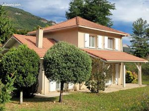 Maison individuelle 4 pièces de 106.9m2 sur terrain de 658m2