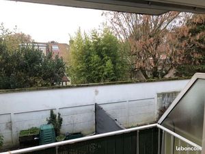 Appartement 3 pieces petite residence