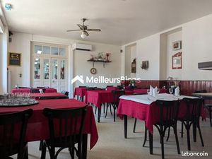 Commerce bar  restaurant  épicerie 200 m²