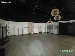 Local commercial 188 m² LA ROCHE SUR YON
