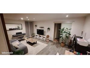 T2 tout meublé - Loué 10k/an