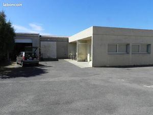 A louer - garage - entrepot - stockage