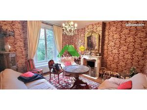 Maison 13 pièces 313 m²