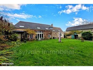 Maison 10 pièces 243 m²