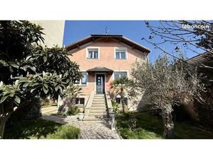 Immeuble 9 pièces 360 m²