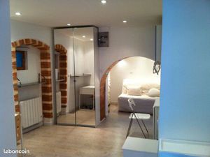 Beau T1 25 m2 meublé  chambre alcôve  au calme près du centre et hôpitaux Lyon Sud