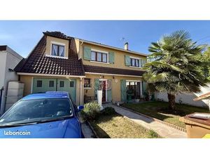 Maison 10 pièces 235 m²