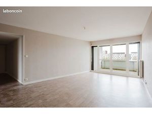 Appartement T4 - SAINT JACQUES DE LA LANDE - 76 30 m²