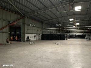 Local bureaux 9 000 m²