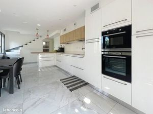 Maison 6 pièces 153 m²