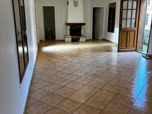 Maison individuelle avec jardin