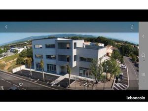 Local commercial  bureaux...