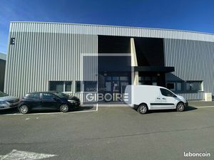 Local d'activité 100 m²