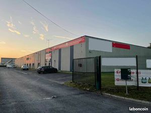 Local d'activité 600 m²