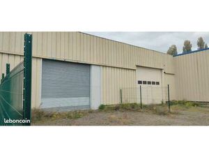 Entrepôt local stockage 400m2