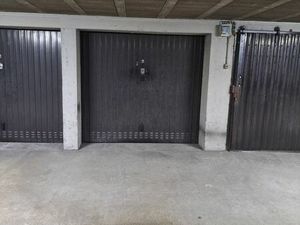 Garage fermé quartier Foch / Gustave Rivet