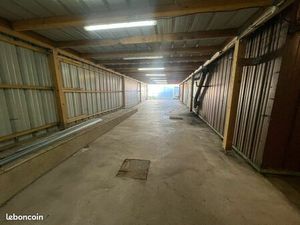 Local de stockage 160m2
