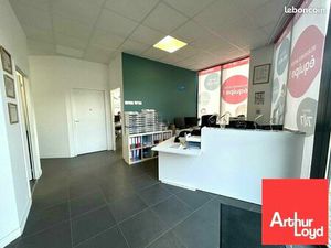 Local commercial 85 m²