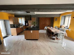 Longeres renovée + nombreuses dependances