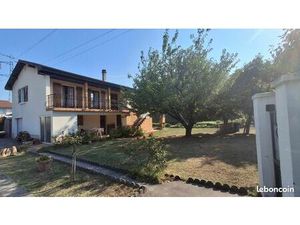 Maison Seyssins plaine avec vaste terrain