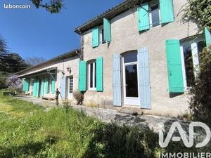 Longère 10 pièces 242 m²