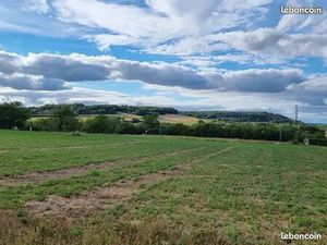 Joli terrain avec vue magnifique