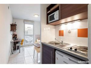 Studio sous bail commercial - Loyer >4000 HT