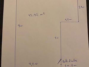 Local de stockage 50 m2 sol plat