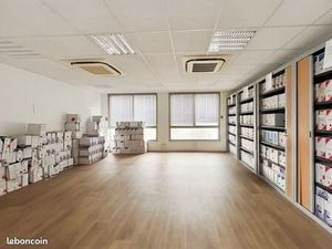 Bureau 478 m²