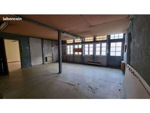 Local 60m2 proche centre  garage attenant optionnel