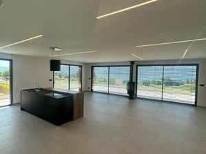 Appartement moderne ultra luxe en front de lac