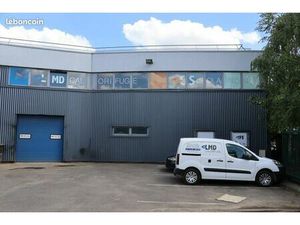 RARE ET DISPONIBLE IMMEDIATEMENT - Local d'activités / Entrepôt  522 m²